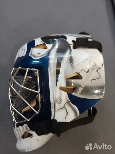 Вратарский шлем