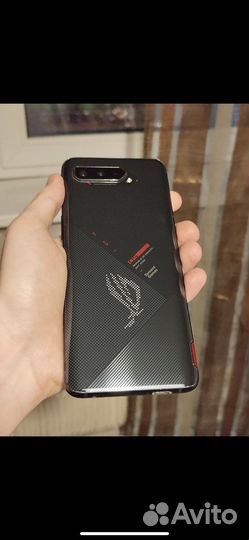 Телефон asus ROG phone 5 12/128