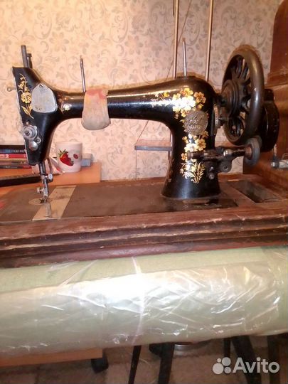 Швейная машина Singer