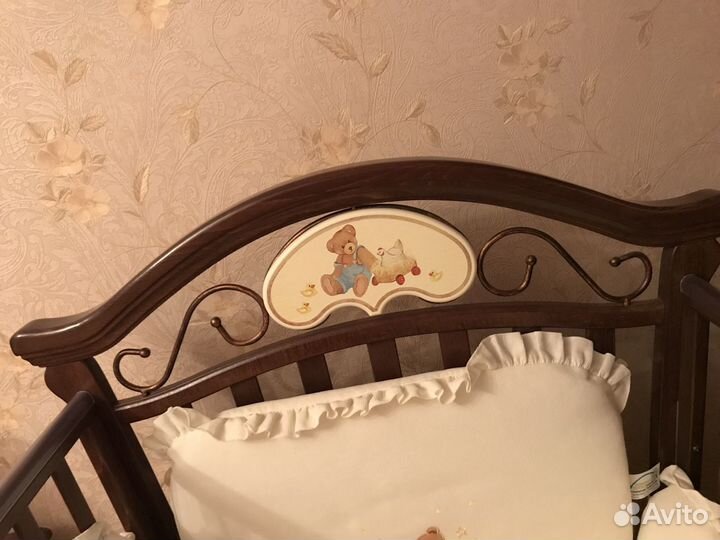 Детская кроватка