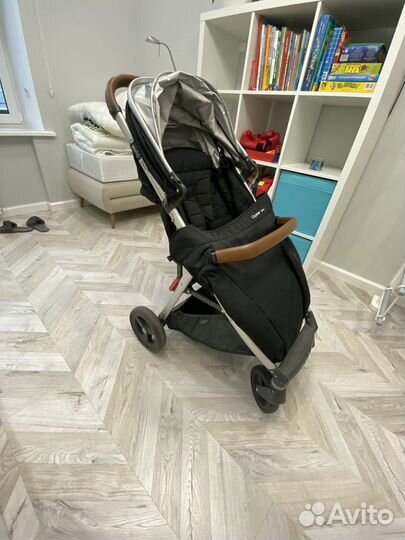 Коляска прогулочная Oyster Zero