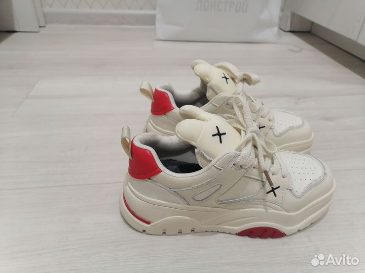 Кроссовки женские new balance