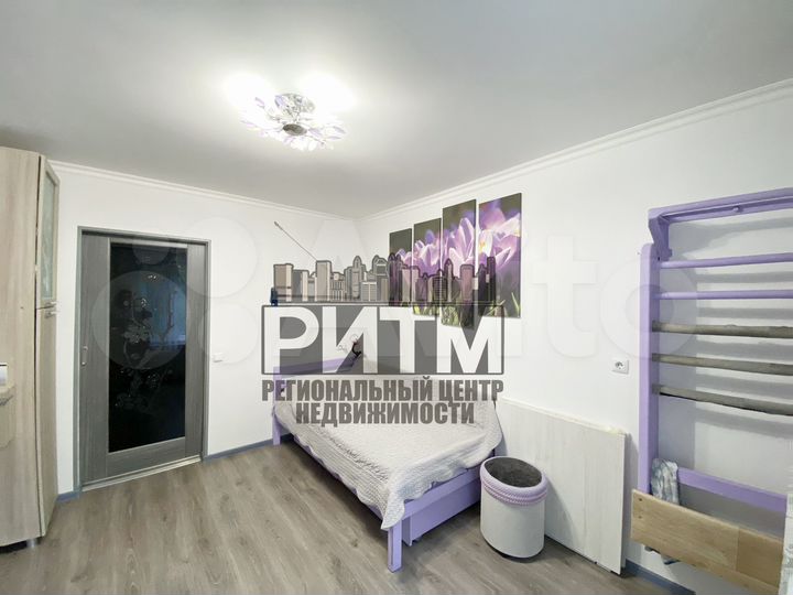 2-к. квартира, 53 м², 1/10 эт.