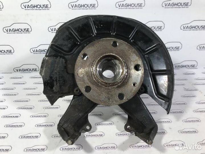 Кулак поворотный передний левый Audi Audi A3