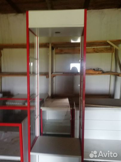 Продам торговое оборудование 8 штук