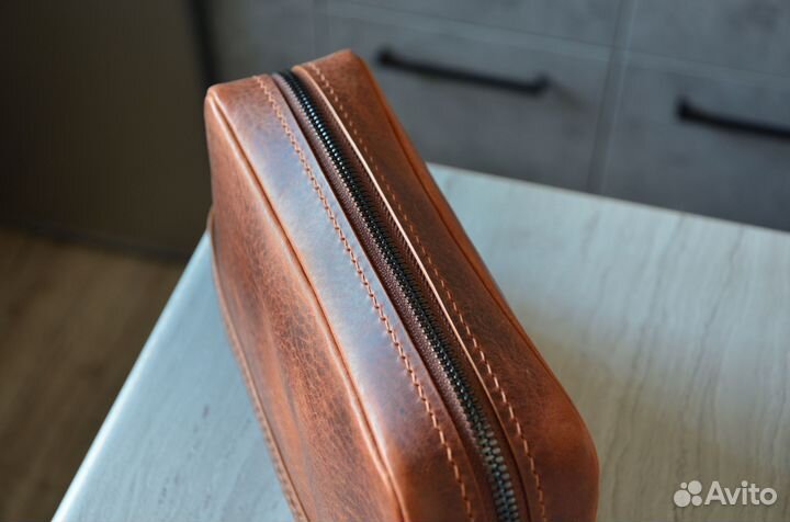 Косметичка, несессер из натуральной кожи ручной ра