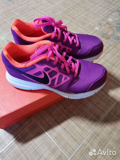 Кроссовки nike 35 размер