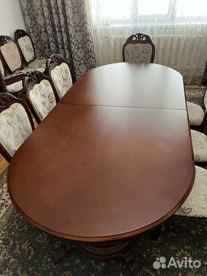 Кухонный стол