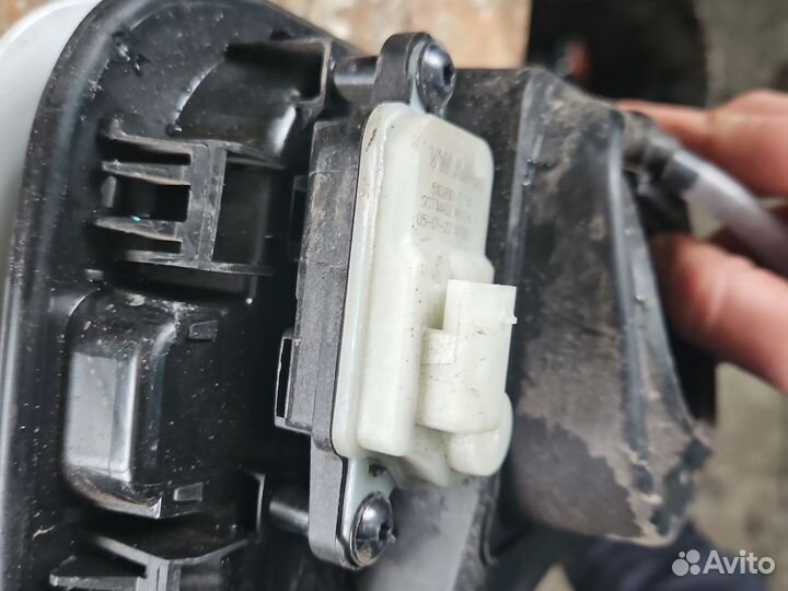 Активатор лючка бензобака Вольксваген Поло 6 лифтб