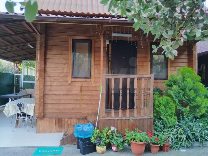 Комната 60 м² в 2-к., 1/2 эт.