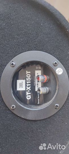 Сабвуфер и усилитель в автомобиль