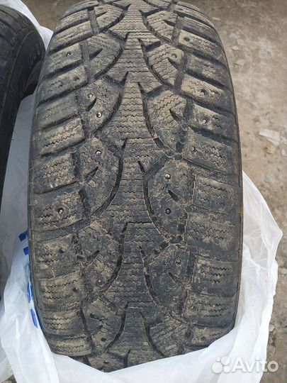 Continental Conti4x4IceContact 235/65 R17