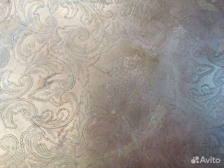 Поднос латунь