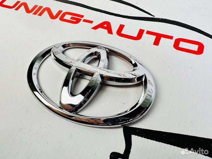 Эмблема 5-й двери Toyota LC 200 (151 см ) O8714