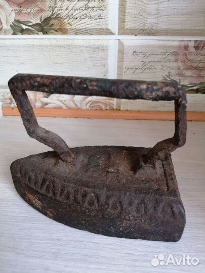 Утюги чугунный и угольный старинные