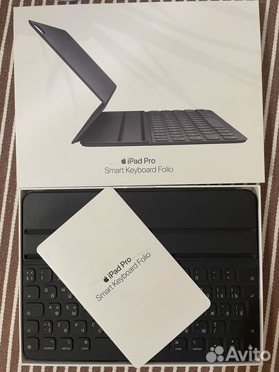 SMART Keyboard Folio для iPad Pro 11