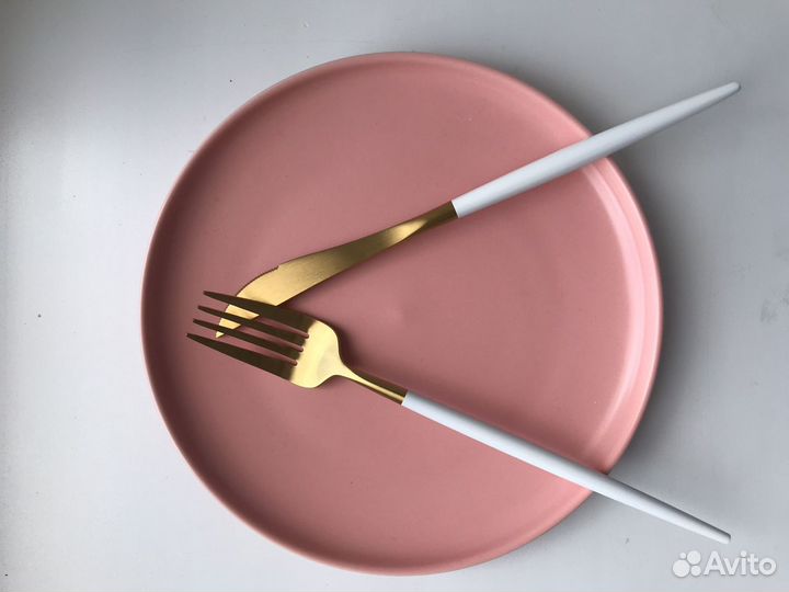 Столовая посуда, тарелки