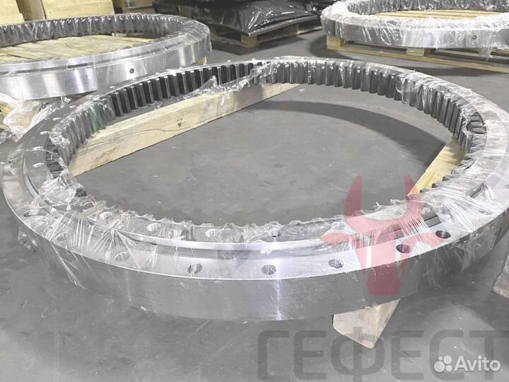 Поворотный круг Hyundai R220LC-9A