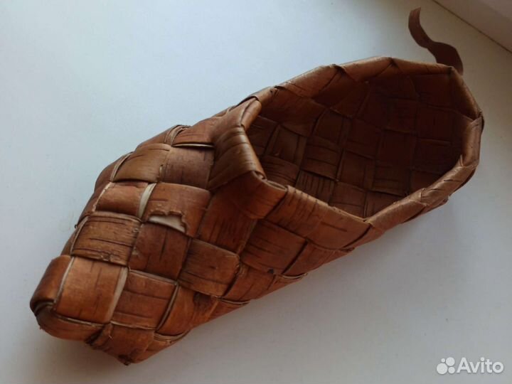 Лапоть из бересты.,босик