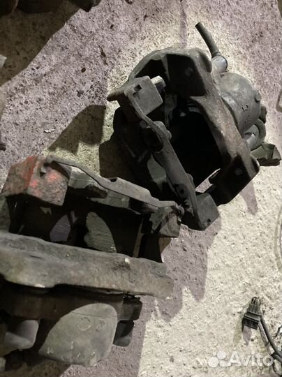 Суппорт передний BMW E39