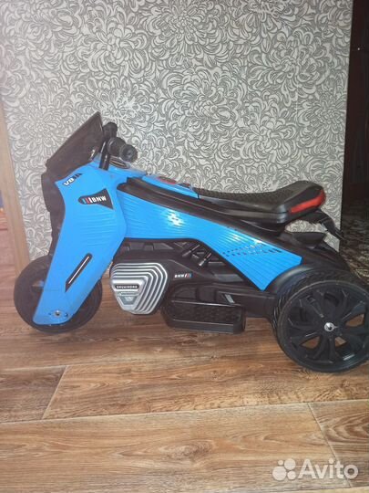 Электромобиль