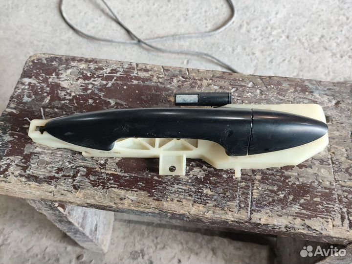 Hyundai solaris 1 задний левый ручка