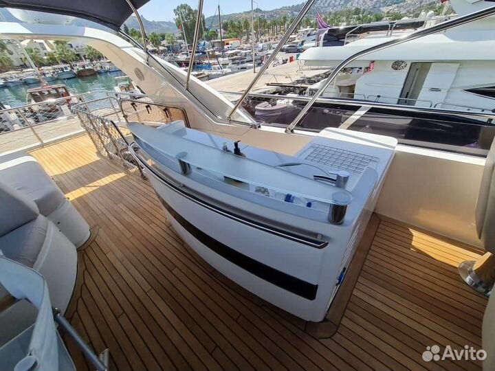 Моторная яхта Princess 72 2013 (680 м/ч)