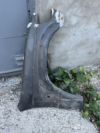 Крыло переднее pajero 2