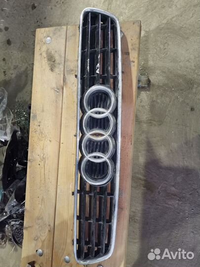 Решетка радиатора Audi A3