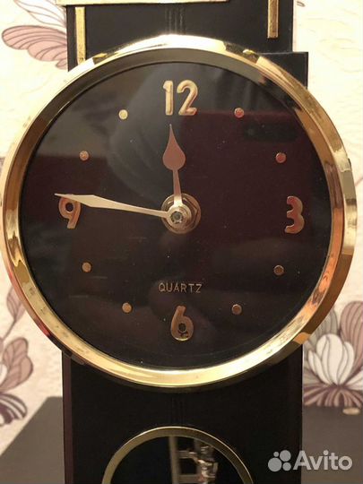 Часы настольные quartz