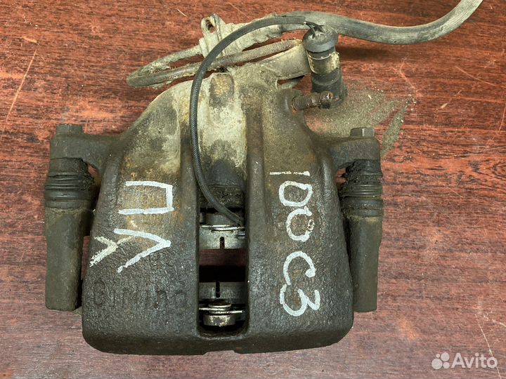 Передний левый суппорт ауди 100 с3