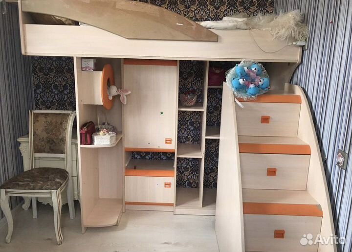 Детская кровать двухярусная(чердак)