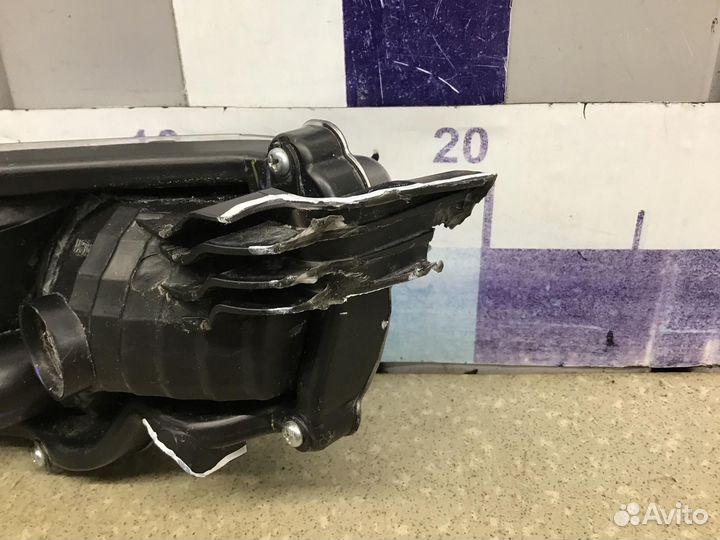 Повторитель на крыло левый белый Toyota Fortuner 2