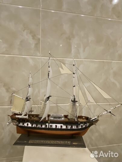 Модель корабля