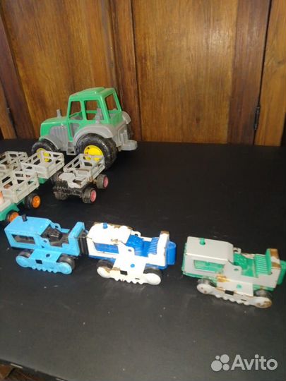 Трактора. Детские игрушки