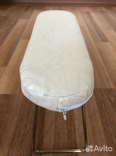 Маникюрная подставка