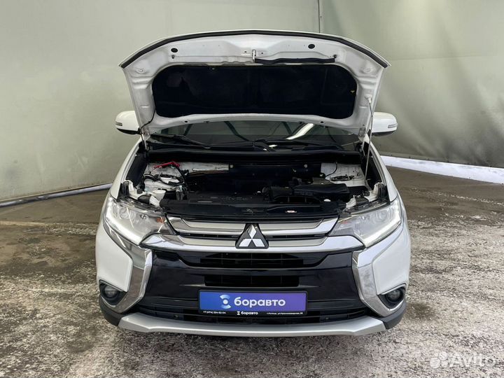 Mitsubishi Outlander 2.0 CVT, 2015, 186 562 км