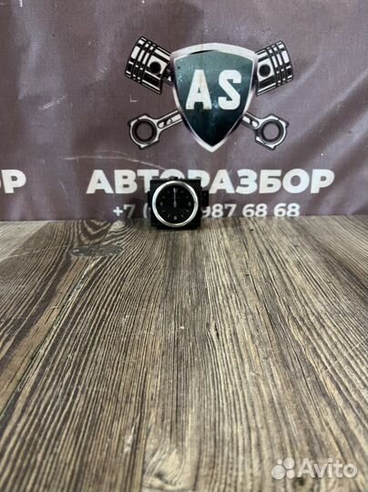 Часы Kia quoris 3.8