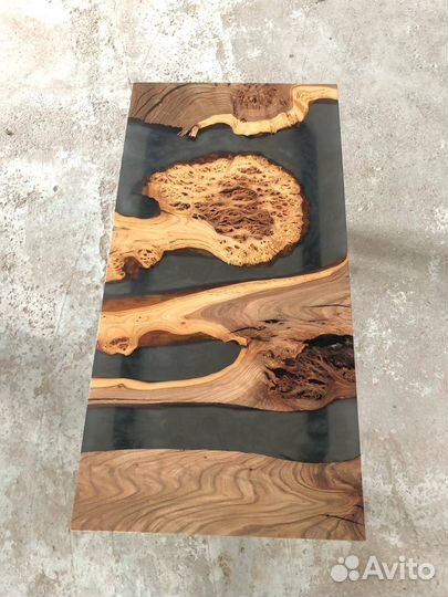 Журнальный стол река