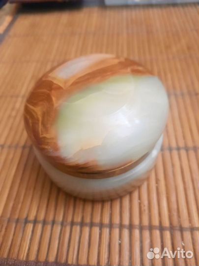 Шкатулка из оникса