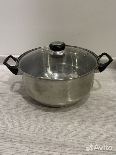 Индукционная кастрюля