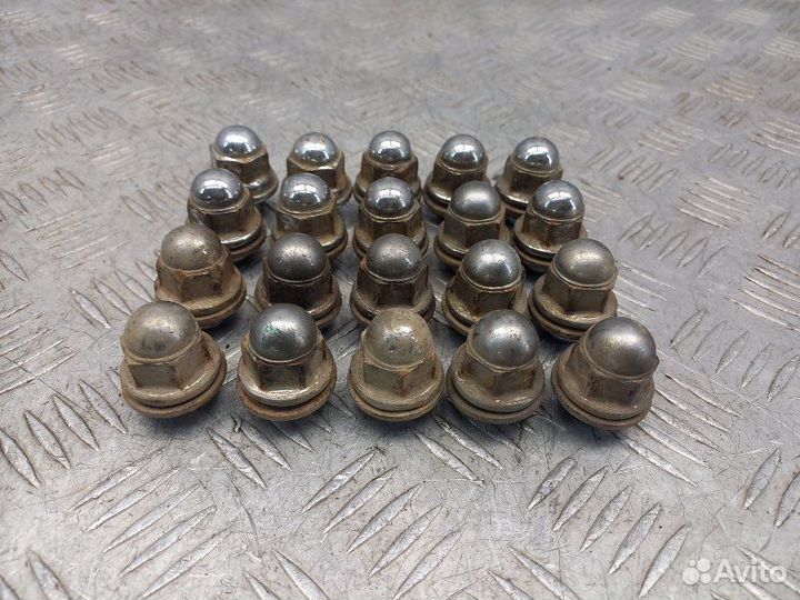 Гайка колесная Mitsubishi L200 KB 2.5 4D56 136 Л.С