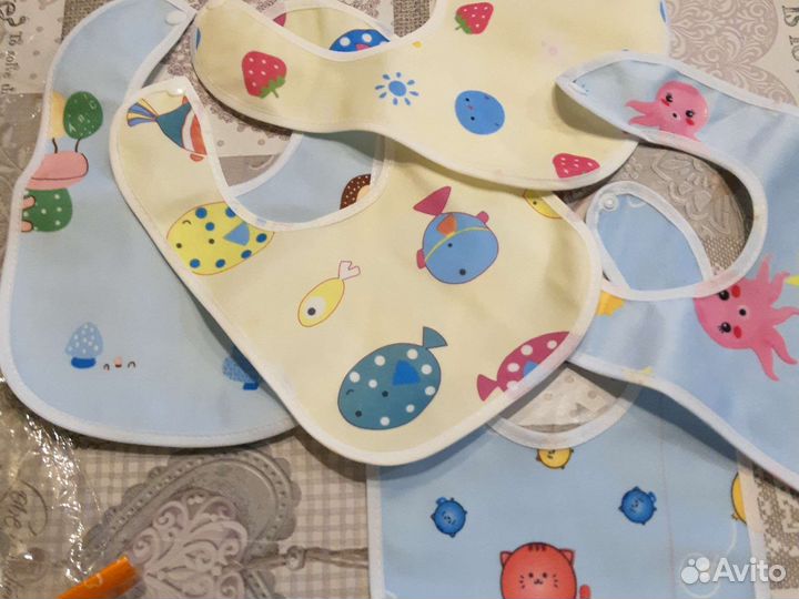 Слюнявчики новые