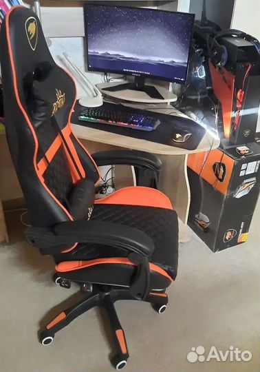 Компьютерное игровое кресло геймерское с массажем