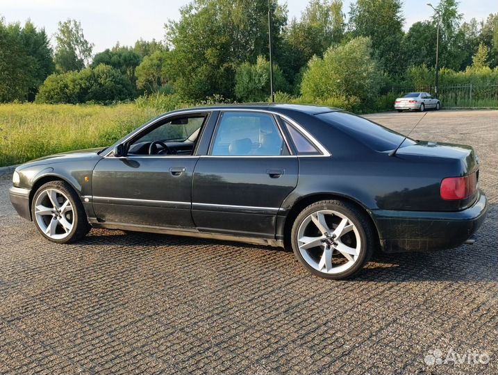 Audi A8 4.2 AT, 1997, 171 000 км