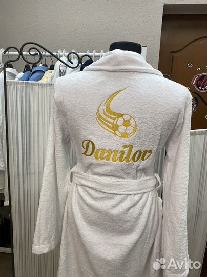 Халат мужской с вышивкой