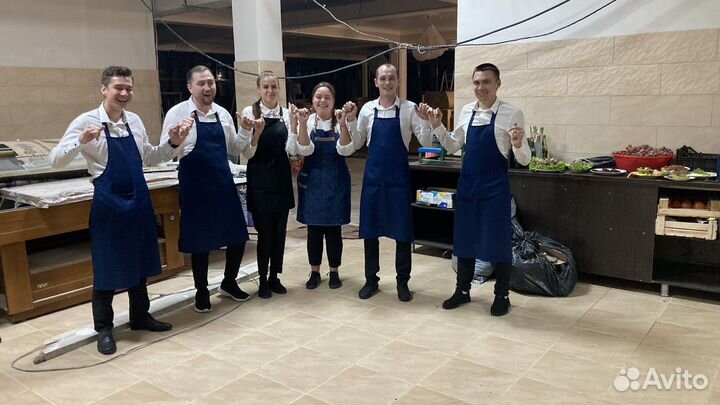 Официанты. Бармены