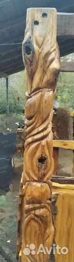 Резные столбы