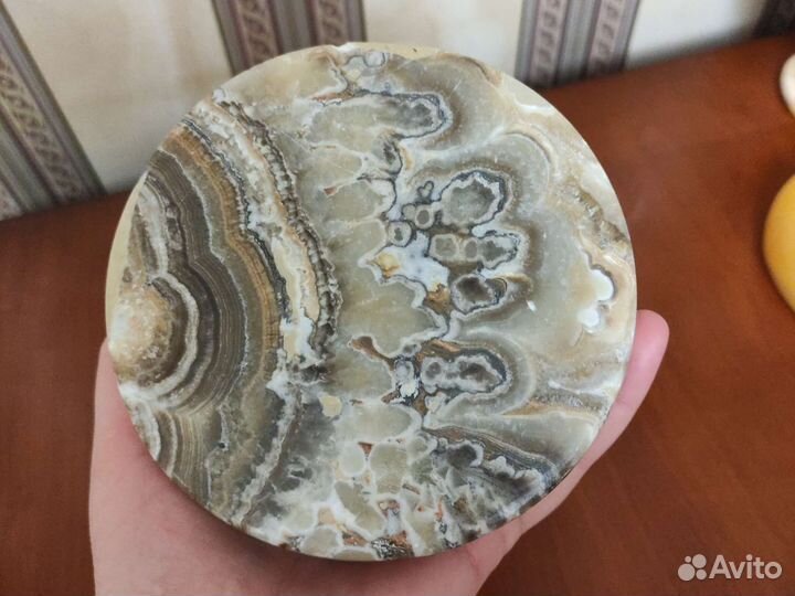 Пепельница из оникса