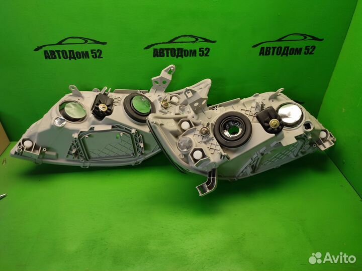 Фара Toyota Corolla 120 04-06 правый руль